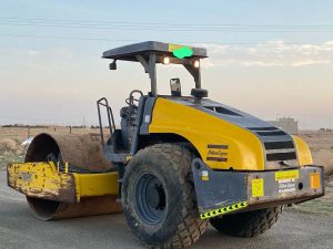 تاجير رصاصة الرياض من نوع Atlas Copco لأعمال الطرق والدمك