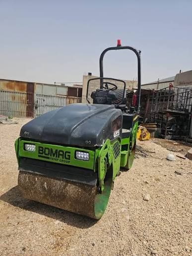رصاصة BOMAG تاجير الرياض لدمك وتسوية التربة في المشاريع